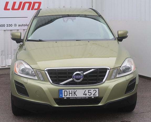 Volvo XC60 2 of 25
