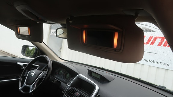 Volvo XC60 21 of 25