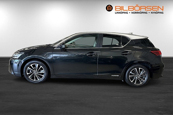 Lexus CT200h 4 of 15