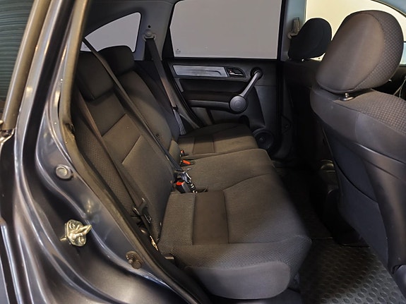 Honda CR-V 12 of 12