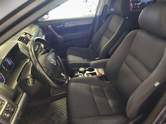 Honda CR-V 10 of 12