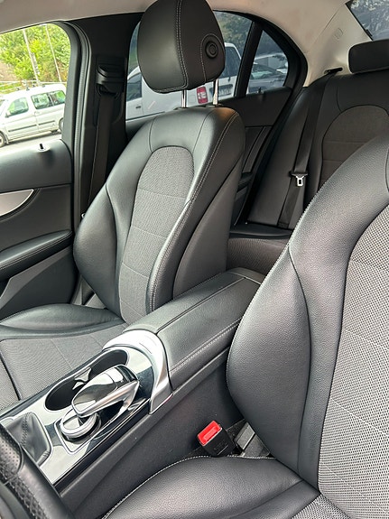 Mercedes-Benz C180 6 of 11