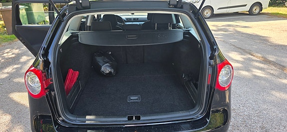 Volkswagen Passat 4 of 10