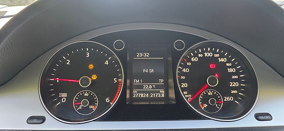 Volkswagen Passat 2 of 10
