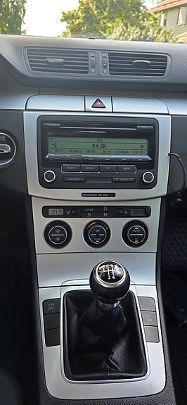 Volkswagen Passat 10 of 10