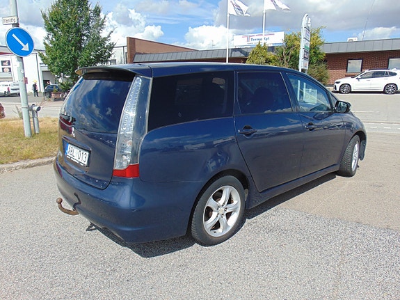Mitsubishi Grandis 6 of 12
