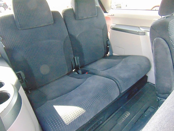 Mitsubishi Grandis 12 of 12