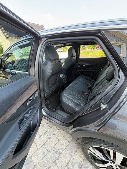 Peugeot 3008 8 of 25