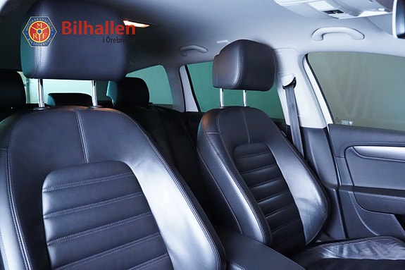 Volkswagen Passat 17 of 22