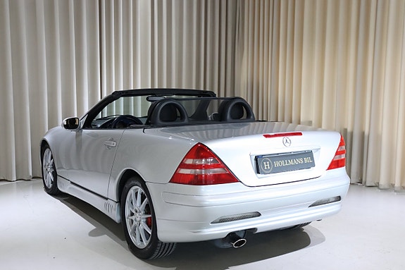 Mercedes-Benz SLK230 12 of 30