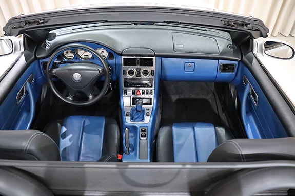 Mercedes-Benz SLK230 24 of 30