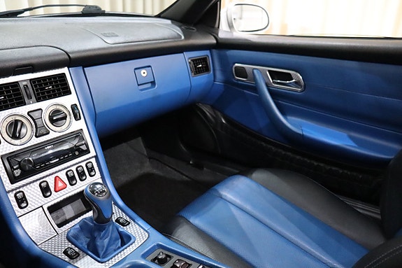 Mercedes-Benz SLK230 28 of 30
