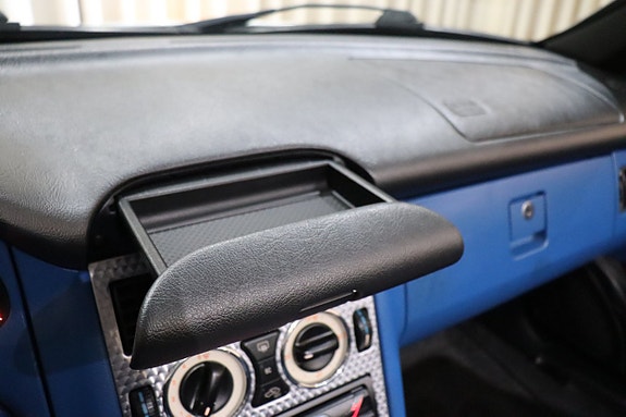 Mercedes-Benz SLK230 26 of 30