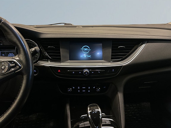 Opel Insignia 11 of 24