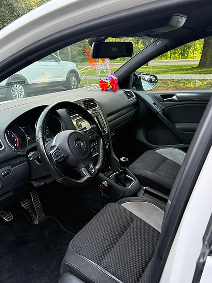 Volkswagen Golf VI 8 of 13