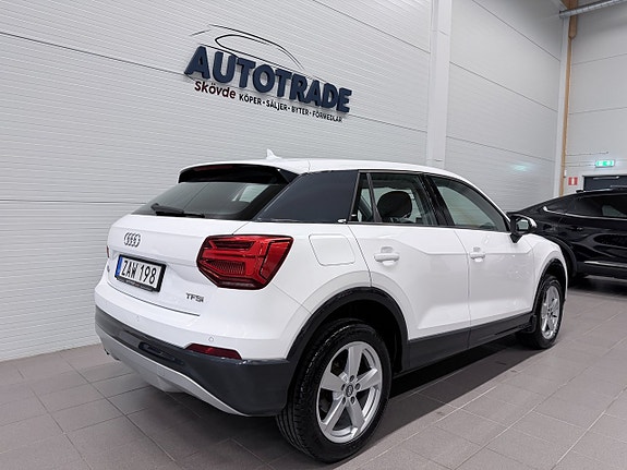 Audi Q2 7 of 17
