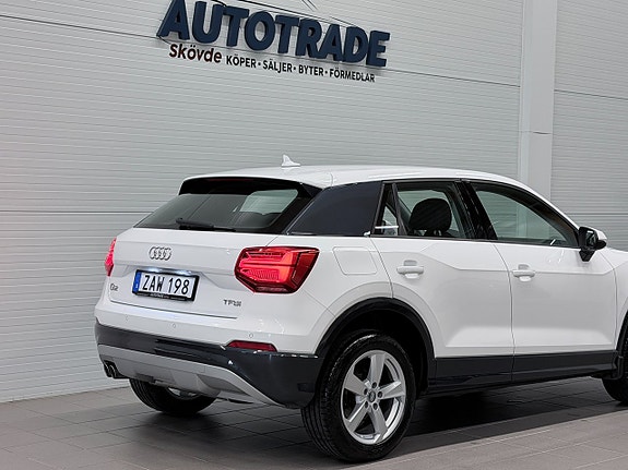 Audi Q2 8 of 17