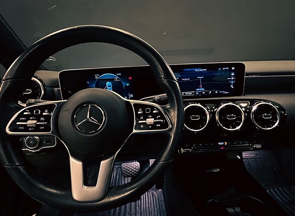 Mercedes-Benz A180 d 5 of 10