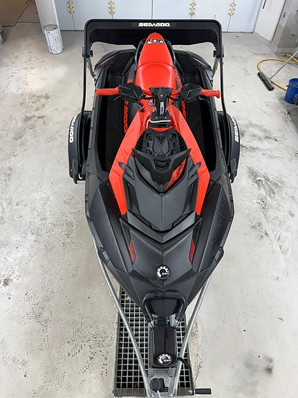 Sea-doo spark trixx -22 2up 2 of 9
