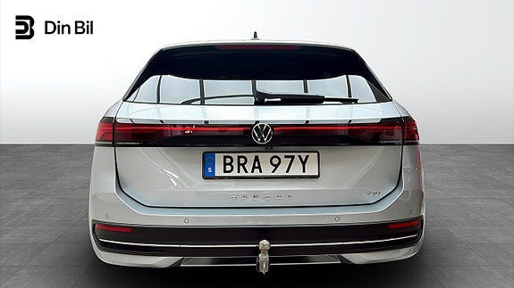 Volkswagen Passat 5 of 14