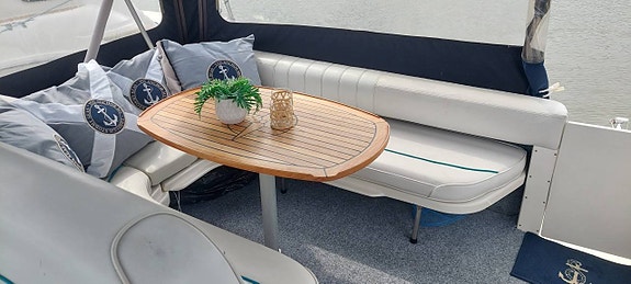 Sea Ray Sundancer 290 -95 | 2 x Mercruiser 4.3 | Mycket nytt 5 of 10
