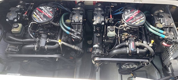 Sea Ray Sundancer 290 -95 | 2 x Mercruiser 4.3 | Mycket nytt 3 of 10