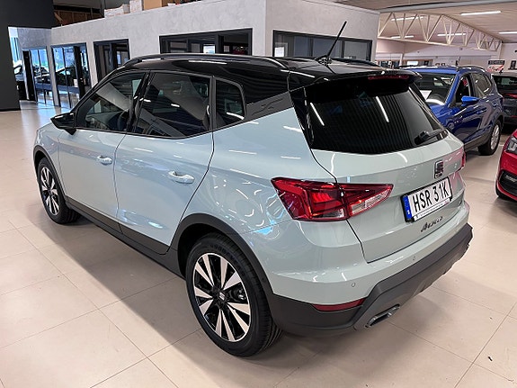 Seat Arona 2 of 6