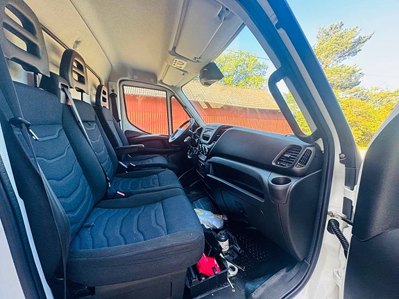 Iveco Daily 70C18 Automat Långt Skåp Bakgavellyft 5 of 9