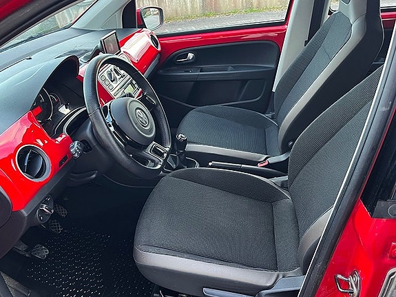 Volkswagen UP! 9 of 17