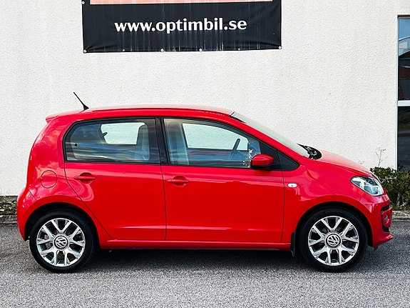 Volkswagen UP! 3 of 17