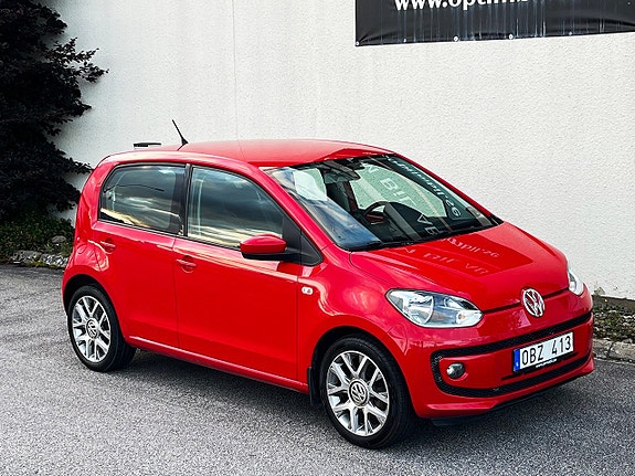 Volkswagen UP! 2 of 17