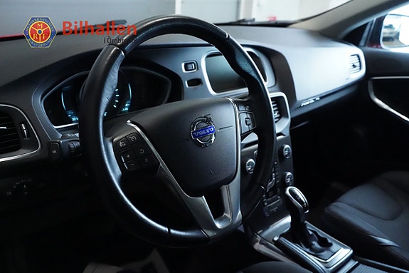 Volvo V40 Cross Country 6 of 24