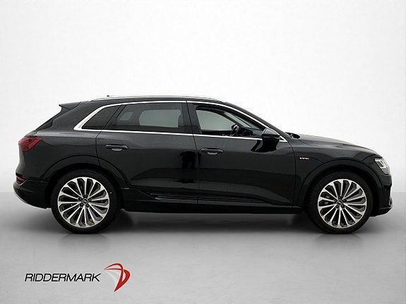 Audi e-tron 10 of 30