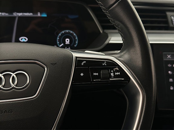 Audi e-tron 21 of 30