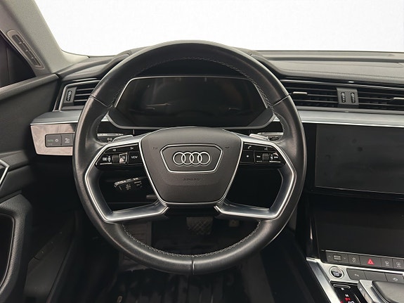 Audi e-tron 15 of 30