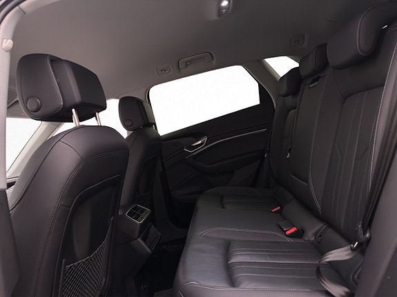 Audi e-tron 18 of 30