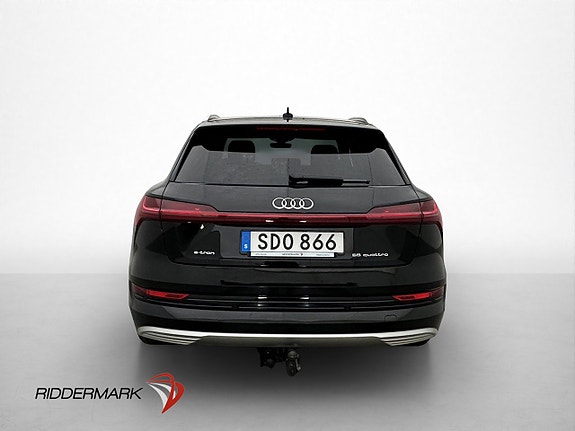 Audi e-tron 8 of 30