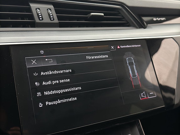 Audi e-tron 25 of 30