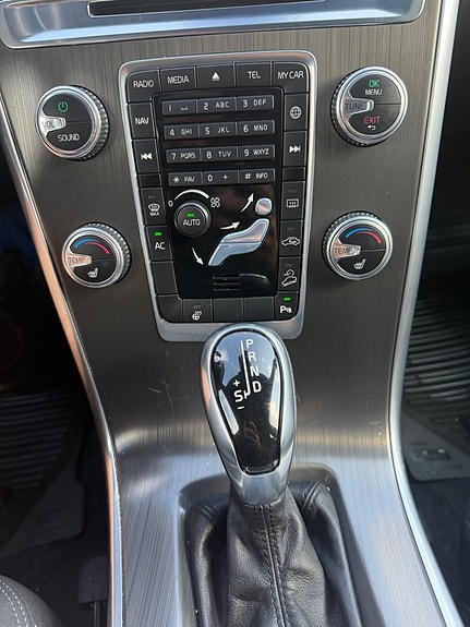 Volvo XC60 18 of 24