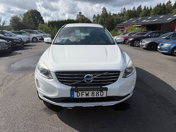 Volvo XC60 8 of 24