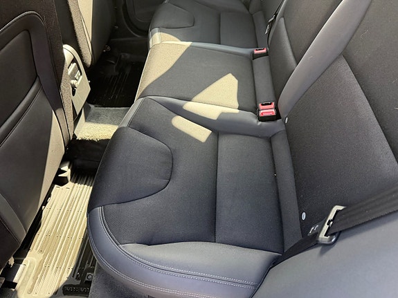 Volvo XC60 13 of 24