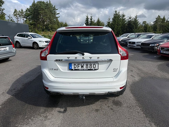 Volvo XC60 4 of 24