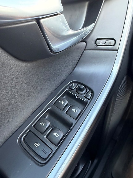 Volvo XC60 22 of 24