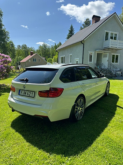 BMW 320d 3 of 8