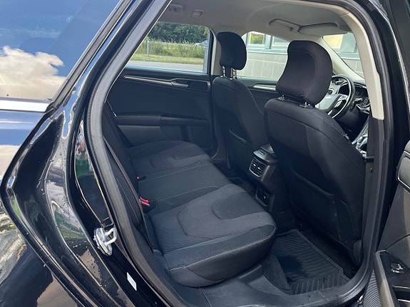 Ford Mondeo 25 of 26