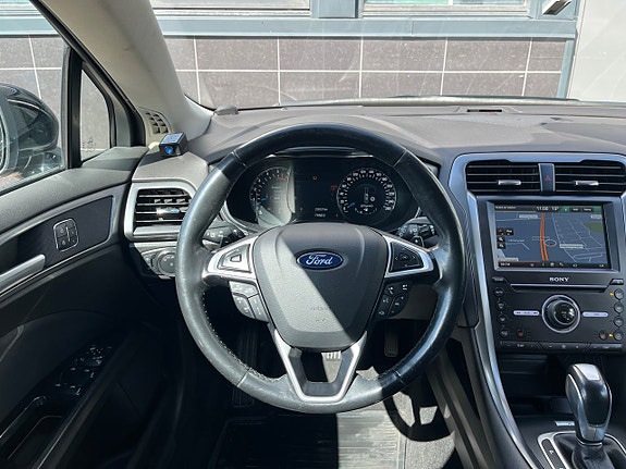 Ford Mondeo 14 of 26