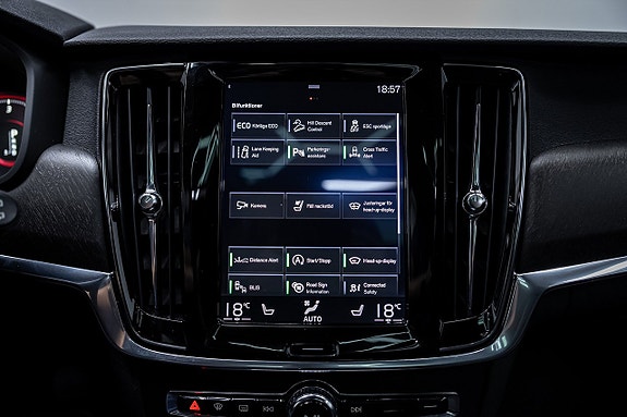 Volvo V90 Cross Country 21 of 27