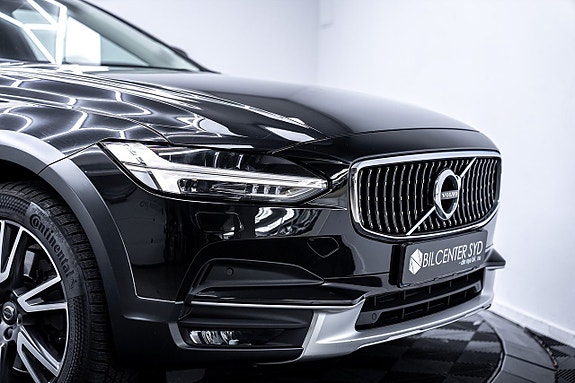 Volvo V90 Cross Country 6 of 27