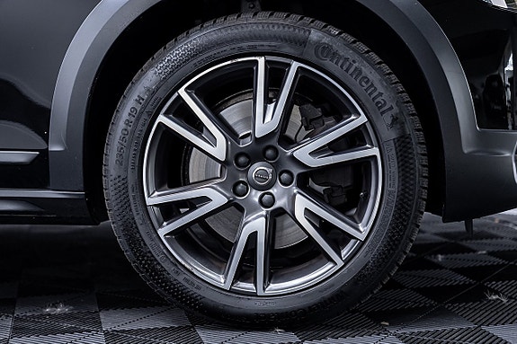 Volvo V90 Cross Country 7 of 27