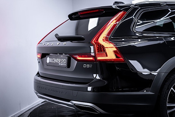 Volvo V90 Cross Country 9 of 27